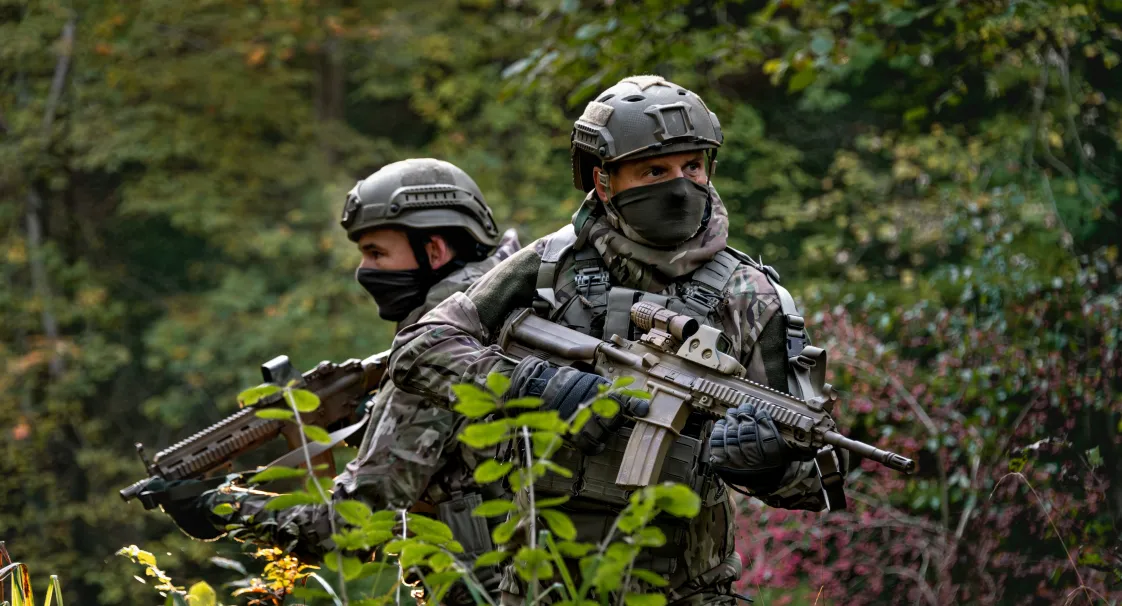 ECWCS-Decades of Providing Protection and Comfort - | GORE